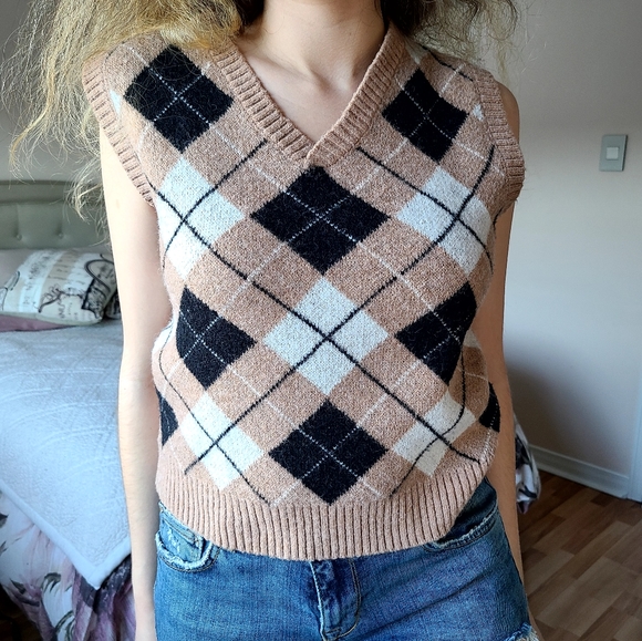 Fashion Nova Brown Checkered Sweater Vest - Picture 1 of 7